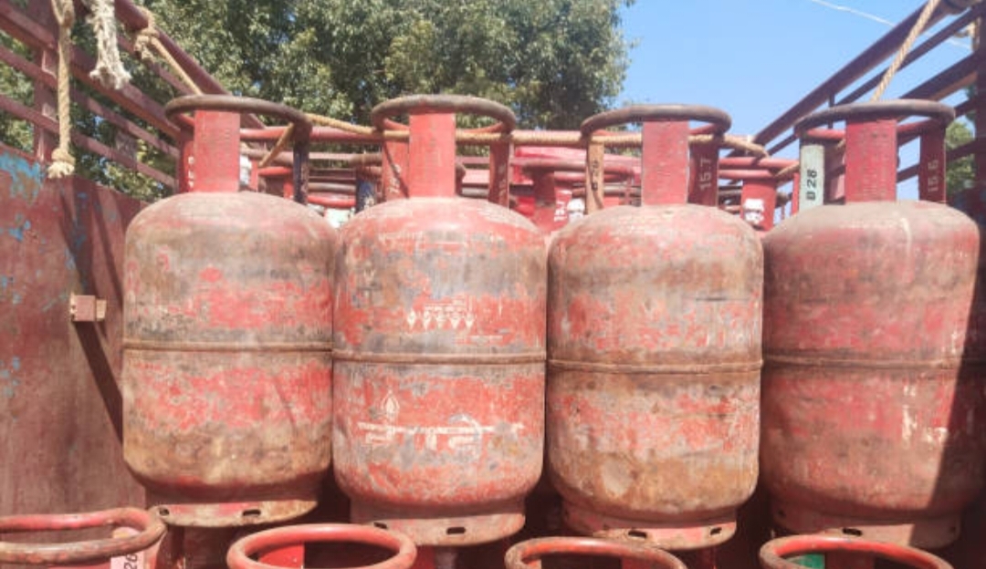 Biometric Aadhar Authentication for LPG cylinders